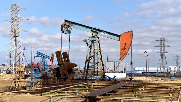 Нефтяные станки-качалки - Sputnik Азербайджан