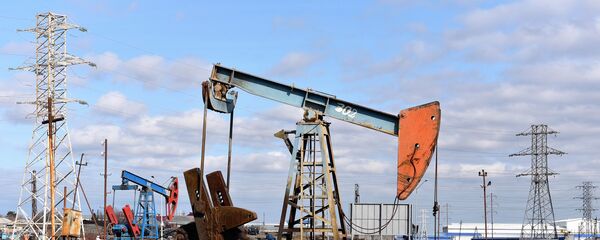 Bakıda neft nasosları - Sputnik Азербайджан