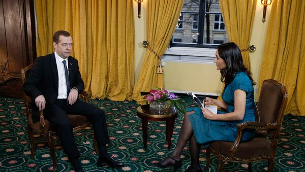 Интервью премьер-министра Рф Д. Медведва телеканалу Euronews - Sputnik Азербайджан