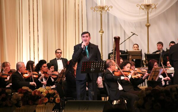 Konsert Polad Bülbüloğlunun Rapsodiyası ilə açıldı - Sputnik Azərbaycan