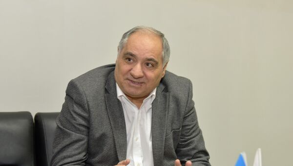 Журналист, телекритик, доктор филологических наук Гулу Магеррамли - Sputnik Азербайджан
