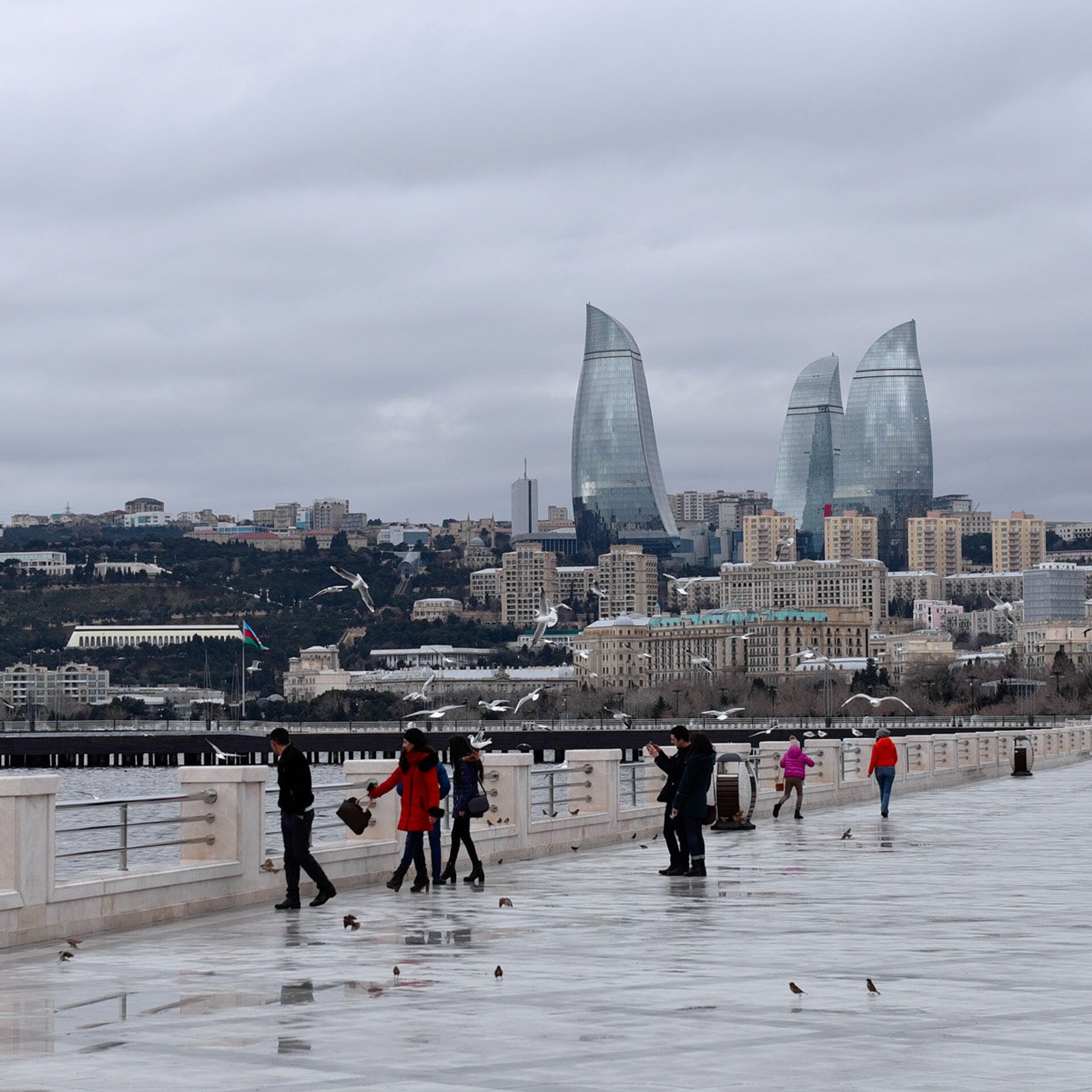 Погода в азербайджане в апреле. Баку 2022. Баку 2022 город. Баку бульвар зимой. Азербайджан в марте.