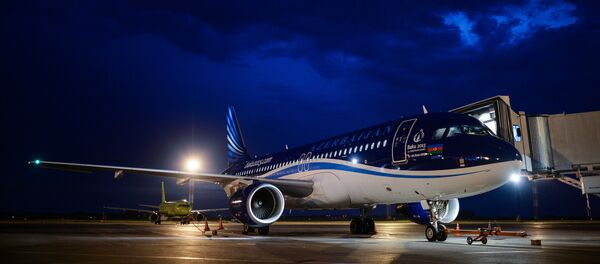 Самолет авиакомпании Azerbaijan Airlines. Архивное фото - Sputnik Азербайджан