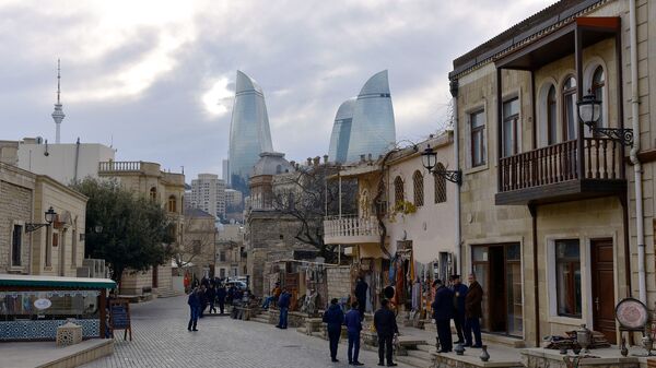 Любимое место туристов в Баку - Ичеришехер, архивное фото - Sputnik Азербайджан