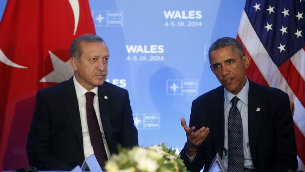 Türkiyə prezidenti Rəcəb Tayyib Ərdoğanla ABŞ prezidenti Barak Obamanın görüşü. Arxiv şəkli - Sputnik Azərbaycan