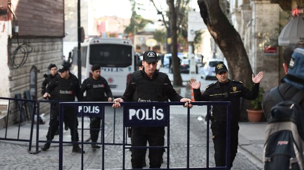 Полиция в Турции. Архивное фото - Sputnik Азербайджан