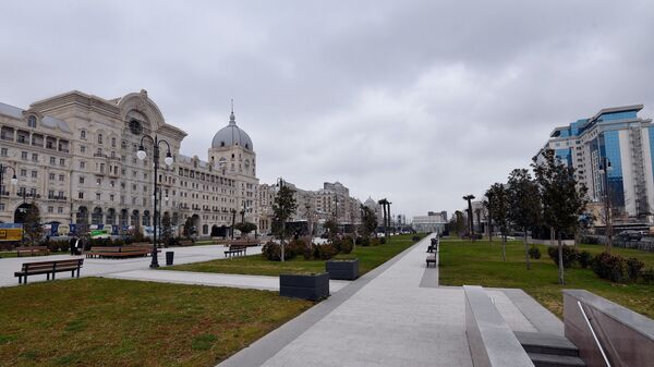 Пасмурная погода в Баку, архивное фото - Sputnik Азербайджан