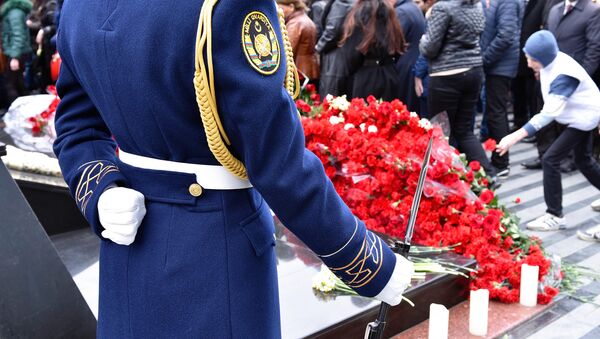 Церемония почтения памяти жертв Ходжалинской трагедии - Sputnik Azərbaycan