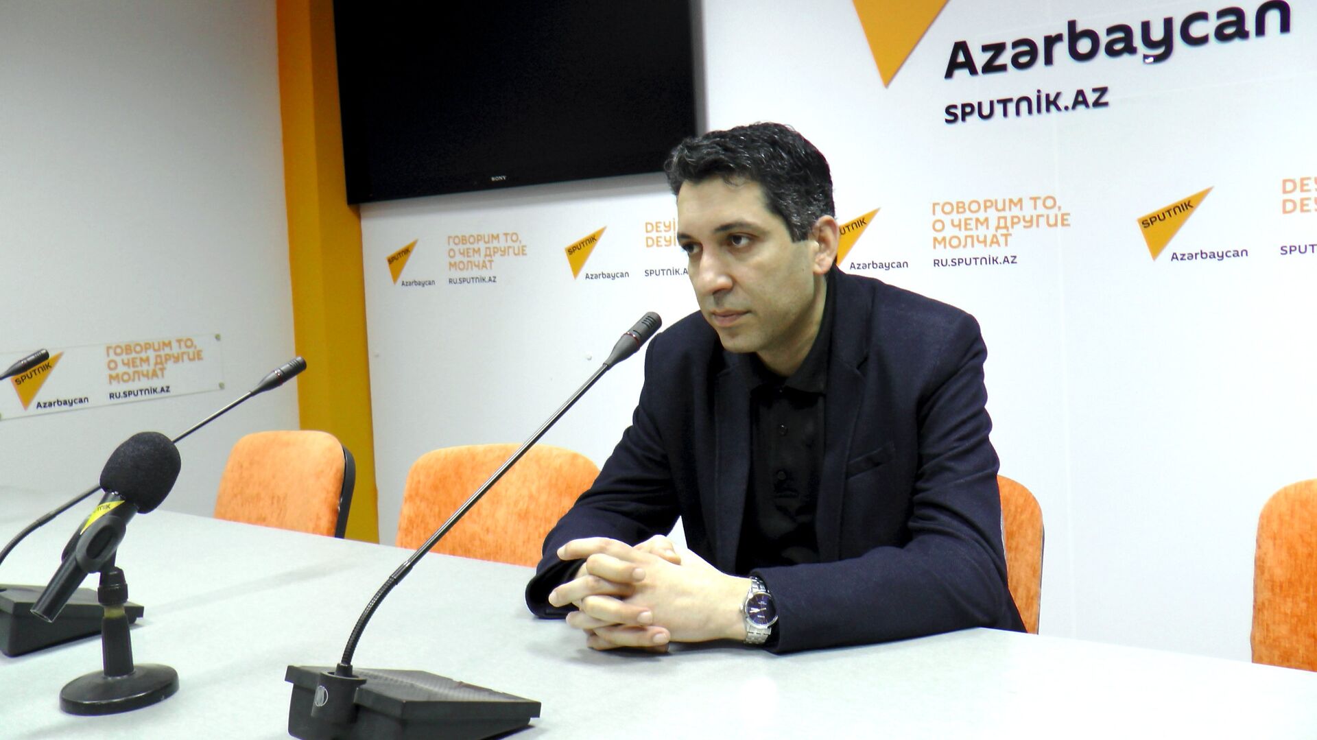 Кенан Гулузаде, главный редактор Радио ASAN - Sputnik Azərbaycan, 1920, 17.03.2022