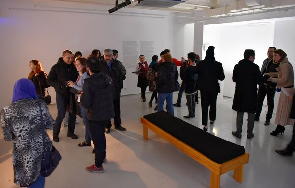 Открытие персональной выставки современной художницы, фотографа Полины Канис - Sputnik Азербайджан