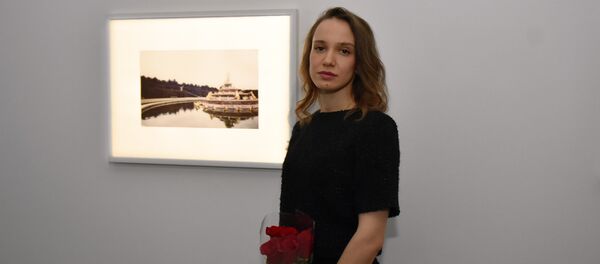 Открытие персональной выставки современной художницы, фотографа Полины Канис - Sputnik Азербайджан
