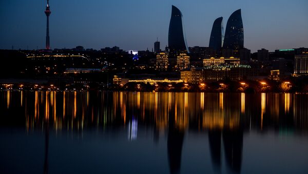Ночной Баку. Архивное фото - Sputnik Азербайджан
