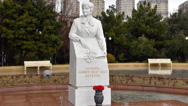 Памятники женщинам в Баку - Sputnik Azərbaycan