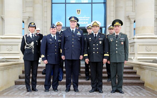 Участники делегации были встречены руководством ВМС - Sputnik Азербайджан