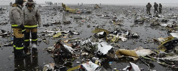 Пассажирский самолет Boeing-737-800 разбился при посадке в аэропорту Ростова-на-Дону - Sputnik Азербайджан