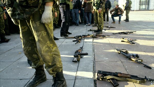 Бойцы группы Альфа в момент переговоров. Архивное фото - Sputnik Азербайджан