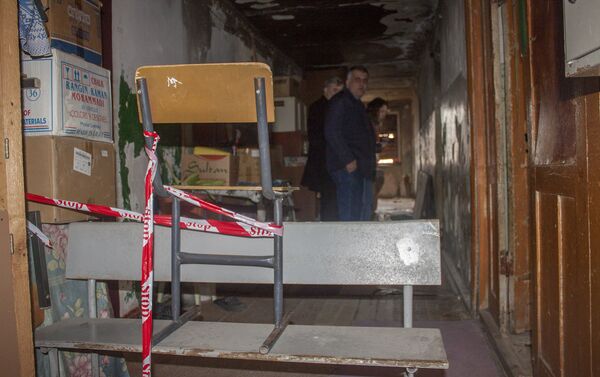 Были закрыты общие кухни на этажах, но жильцы продолжали их использовать - Sputnik Азербайджан