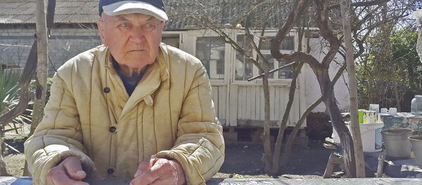 Kənd sakinlərinin Volodya baba adlandırdığı Avdenko Vladimir Stepanoviç - Sputnik Азербайджан