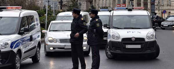 Сотрудники патрульно-постовой службы Сотрудники патрульно-постовой службы - Sputnik Азербайджан