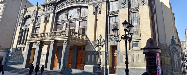 Здание Государственного академического театра оперы и балета в Баку - Sputnik Азербайджан