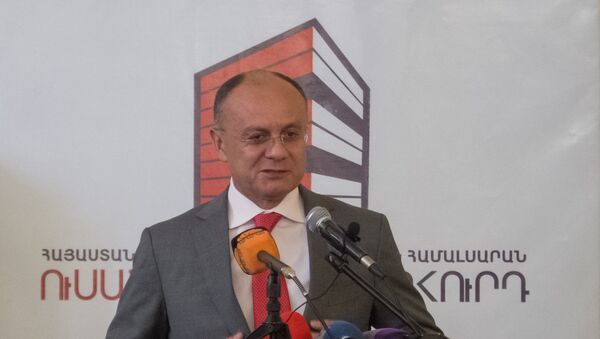 министр обороны Армении Сейран Оганян в Армянском экономическом университете - Sputnik Azərbaycan