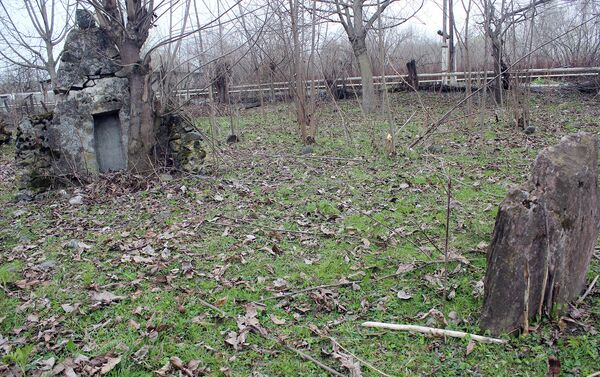 Древнее кладбище в деревне Заям Гахского района - Sputnik Азербайджан