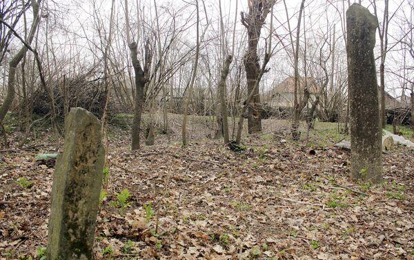 В этой деревне есть и мусульманское кладбище, чья история уходит корнями в глубину веков - Sputnik Азербайджан