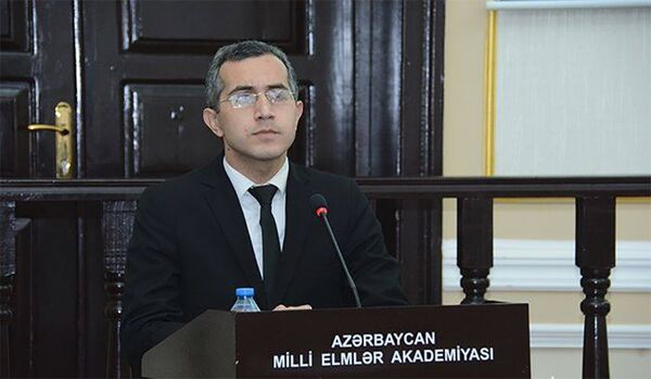Kamran Əsədov, təhsil üzrə ekspert Kamran Əsədov, təhsil üzrə ekspert - Sputnik Azərbaycan