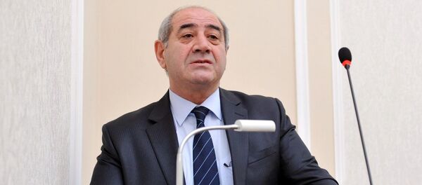 Глава Республиканского сейсмологического центра Национальной академии наук Азербайджана Гурбан Етирмишли Глава Республиканского сейсмологического центра Национальной академии наук Азербайджана Гурбан Етирмишли - Sputnik Азербайджан