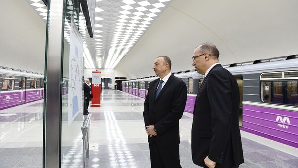Президент Ильхам Алиев принял участие в открытии двух новых станций Бакинского метрополитена - Автовокзал и Мемар Аджеми - Sputnik Азербайджан