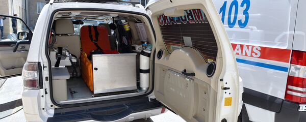 Автомобиль скорой помощи в Баку, фото из архива Автомобиль скорой помощи в Баку, фото из архива - Sputnik Азербайджан