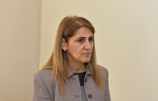 Заместитель главврача Бакинской станции скорой медицинской помощи Ирада Алиева Заместитель главврача Бакинской станции скорой медицинской помощи Ирада Алиева - Sputnik Азербайджан