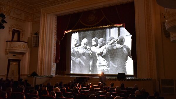 Фильм про аварию на Чернобыльской АЭС демонстрируется в Бакинском Центре Культуры им. Шахрияра - Sputnik Азербайджан