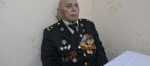 Азербайджанский летчик рассказал, как их обстреляли над Варшавой Азербайджанский летчик рассказал, как их обстреляли над Варшавой - Sputnik Азербайджан