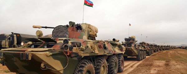 Бронетехника азербайджанских ВС. Архивное фото Бронетехника азербайджанских ВС. Архивное фото - Sputnik Азербайджан