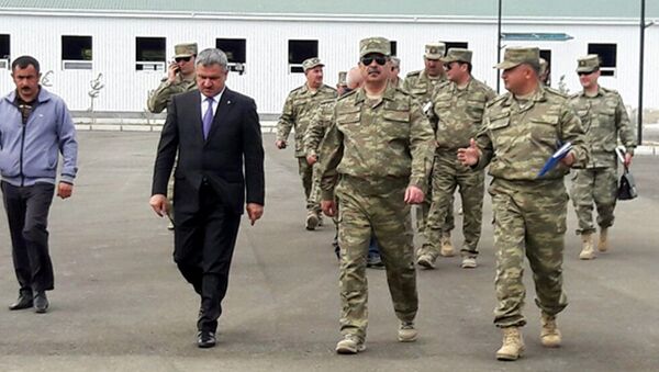 Министр обороны проверил ход строительства военных городков - Sputnik Азербайджан
