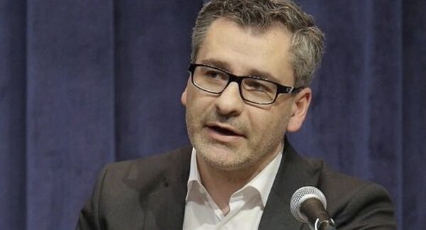 İlhan Tanır, Türkiyənin Cümhuriyyət qəzetinin Vaşinqton təmsilçisi İlhan Tanır, Türkiyənin Cümhuriyyət qəzetinin Vaşinqton təmsilçisi - Sputnik Azərbaycan