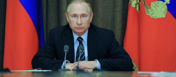 Президент РФ В. Путин провел совещание с военными в Сочи Президент РФ В. Путин провел совещание с военными в Сочи - Sputnik Азербайджан
