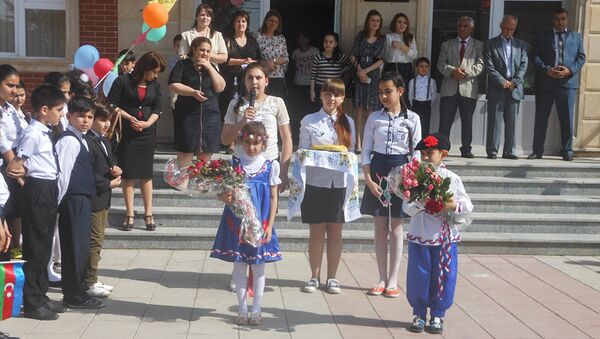 В городах Мингечевире и Уджаре прошла Олимпиада по русскому языку - Sputnik Азербайджан