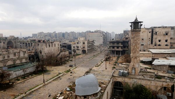 Общий вид на линию фронта в Старом городе Алеппо - Sputnik Азербайджан