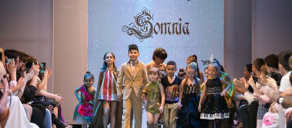 В рамках BakuFashionWeek состоялся показ детской коллекции под названием Somnia азербайджанского дизайнера Гюллюм Асадуллаевой В рамках BakuFashionWeek состоялся показ детской коллекции под названием Somnia азербайджанского дизайнера Гюллюм Асадуллаевой - Sputnik Азербайджан