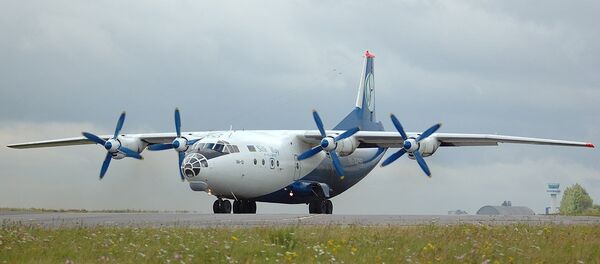 Cамолет АН-12 авиакомпании Silk Way. Архивное фото - Sputnik Азербайджан