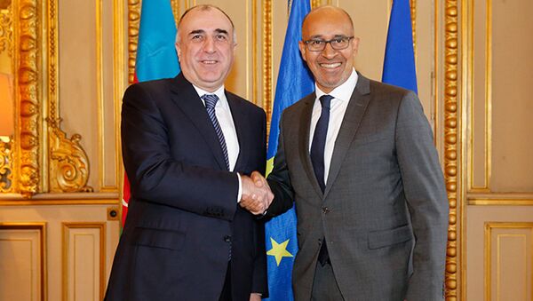 Глава МИД АР Эльмар Мамедъяров и госсекретарь Франции по европейским вопросам Арлем Дезире - Sputnik Азербайджан