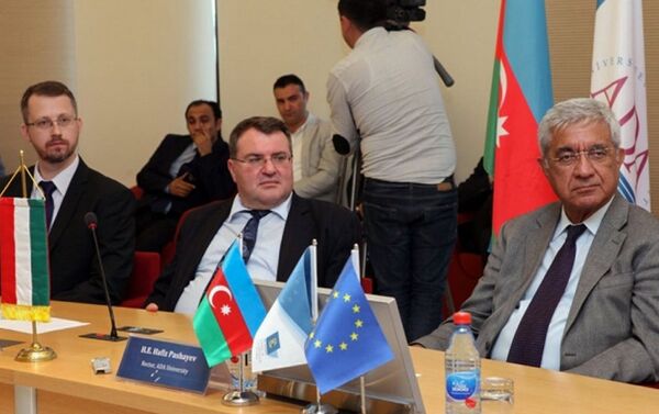 В Баку отметили 25-летие Вышеградской группы - Sputnik Азербайджан