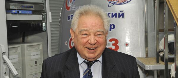 Космонавт, дважды Герой Советского Союза Георгий Михайлович Гречко Космонавт, дважды Герой Советского Союза Георгий Михайлович Гречко - Sputnik Азербайджан