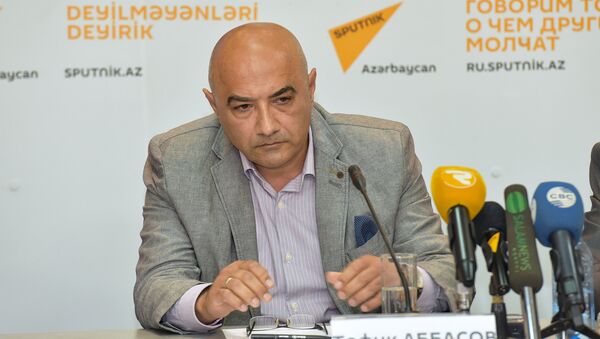 Politoloq Tofiq Abbasov - Sputnik Azərbaycan