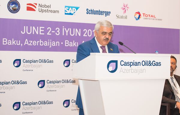 Глава SOCAR Ровнаг Абдуллаев: За последние 10 лет добыча газа в Азербайджане выросла в 4 раза и достигла 29 миллиардов кубометров в год Глава SOCAR Ровнаг Абдуллаев: За последние 10 лет добыча газа в Азербайджане выросла в 4 раза и достигла 29 миллиардов кубометров в год - Sputnik Азербайджан