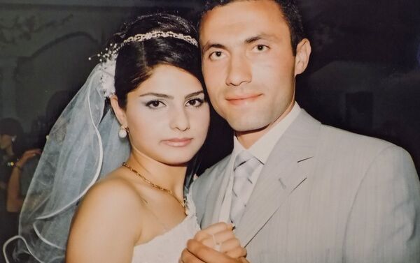 Тебриз и Перишан поженились в 2005 году и поселились в поселке Насосный - Sputnik Азербайджан