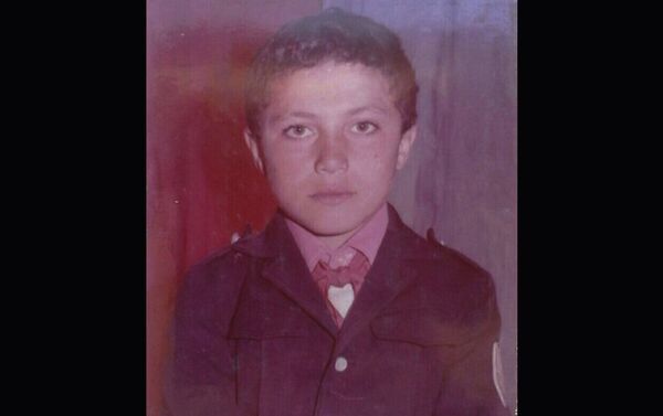 Тебриз Исазаде в школьные годы - Sputnik Азербайджан