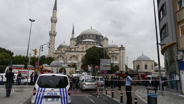 Полиция Стамбула на месте взрыва - Sputnik Азербайджан